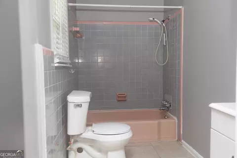 Bath - 191 Hanson Dr, Lagrange, GA 30240 photo 3 of 3