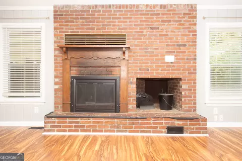 Living - 191 Hanson Dr, Lagrange, GA 30240 photo 7 of 7