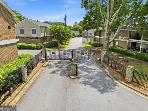 View/Area - 3301 Henderson Mill Rd #S4, Chamblee, GA 30341 photo 2 of 3