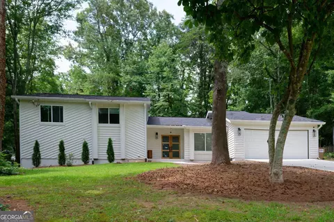 3469 Winter Hill Dr, Marietta, GA 30062