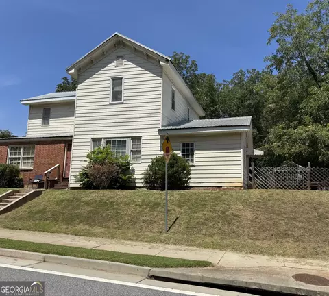106 E Washington St, Newnan, GA 30263