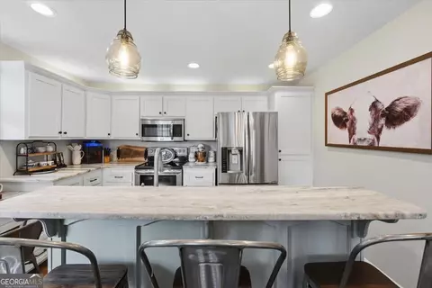 Kitchen - 2011 Windfield Dr, Monroe, GA 30655 photo 4 of 5