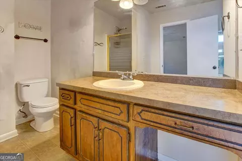 Bath - 11553 Matthews Trl, Hampton, GA 30228 photo 3 of 4