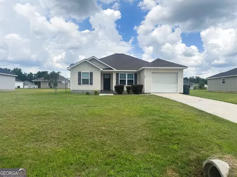 6005 Virginia Pine Ave, Statesboro, GA 30458
