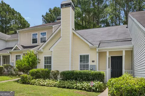 5933 Trent Walk Dr, Lithonia, GA 30038