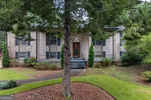 2509 Maclaren Cir, Atlanta, GA 30360
