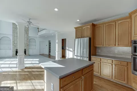 Kitchen - 2747 Pathview Dr, Dacula, GA 30019 photo 6 of 8