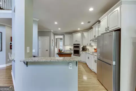 Kitchen - 2747 Pathview Dr, Dacula, GA 30019 photo 4 of 5