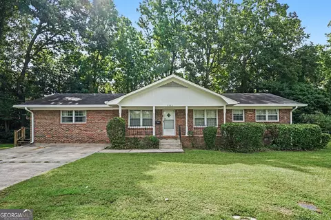 3383 Navaho Trl SE, Smyrna, GA 30080