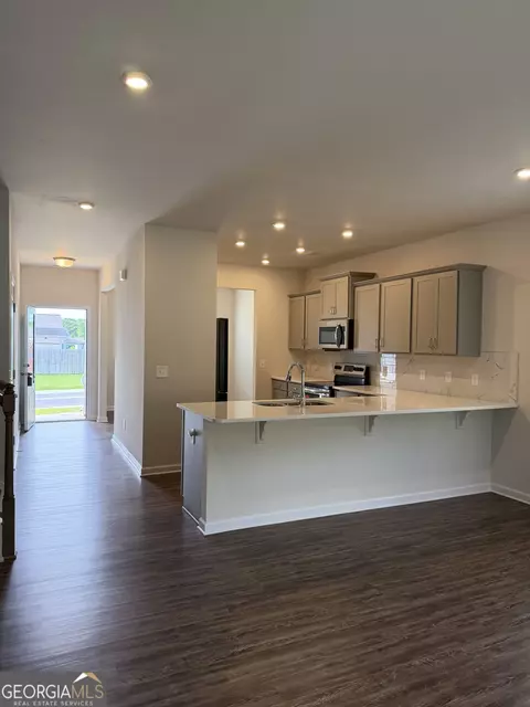 237 Sycamore Dr, Calhoun, GA 30701 photo 5