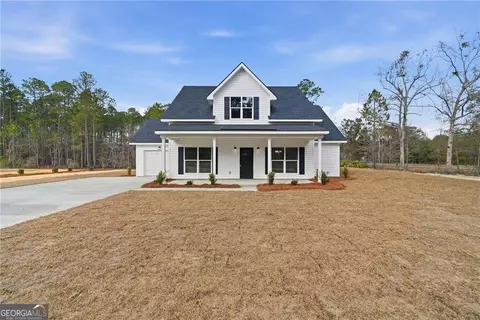 110 Purser Dr, Jesup, GA 31545