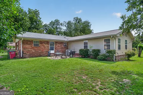 Exterior - 408 Mcgregor St, Blackshear, GA 31516 photo 3 of 6