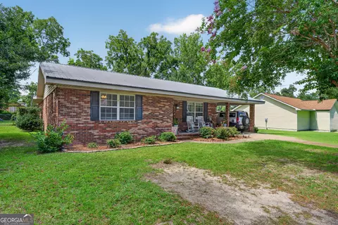Exterior - 408 Mcgregor St, Blackshear, GA 31516 photo 2 of 6