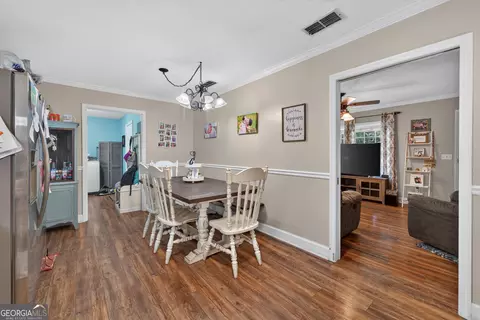 Dining - 408 Mcgregor St, Blackshear, GA 31516 photo 1 of 1