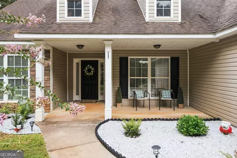 Exterior - 2917 Rumble Rd, Forsyth, GA 31029 photo 4 of 10