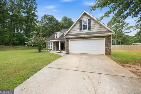 Exterior - 2917 Rumble Rd, Forsyth, GA 31029 photo 2 of 10