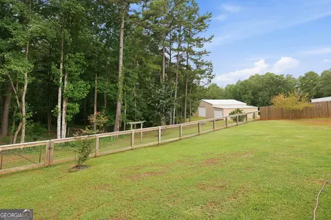 Exterior - 2917 Rumble Rd, Forsyth, GA 31029 photo 9 of 10