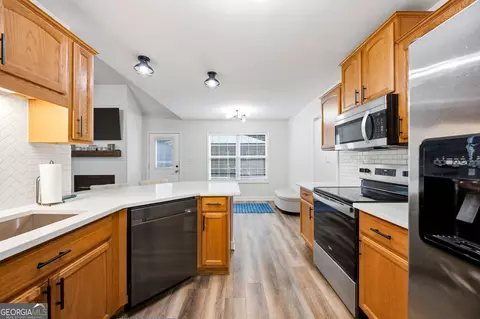 Kitchen - 2917 Rumble Rd, Forsyth, GA 31029 photo 2 of 3
