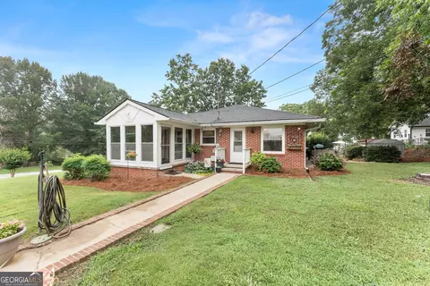 Exterior - 5907 Main St, Lula, GA 30554 photo 3 of 15