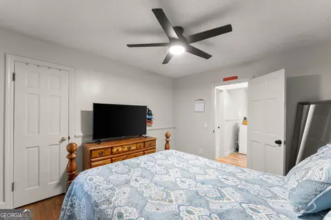 Bedroom - 5907 Main St, Lula, GA 30554 photo 6 of 7