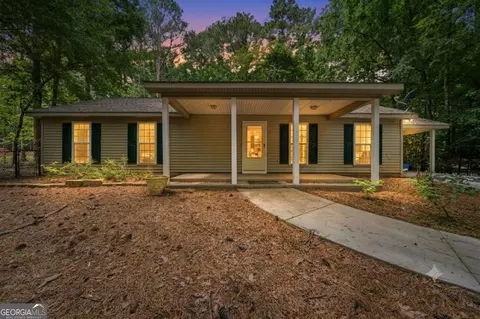 372 E Riverbend Dr, Eatonton, GA 31024