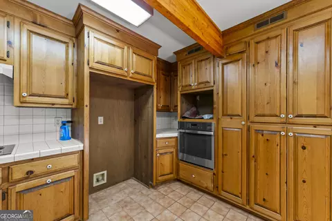 Kitchen - 3014 Prather Bridge Rd, Toccoa, GA 30577 photo 3 of 6