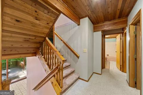 Entry Way - 3014 Prather Bridge Rd, Toccoa, GA 30577 photo 4 of 9