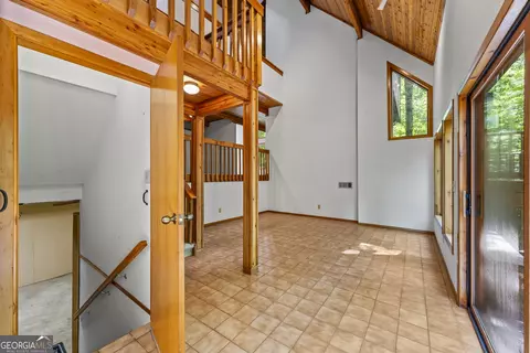 Living - 3014 Prather Bridge Rd, Toccoa, GA 30577 photo 8 of 17