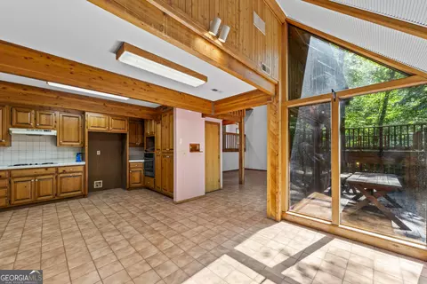 Kitchen - 3014 Prather Bridge Rd, Toccoa, GA 30577 photo 2 of 6