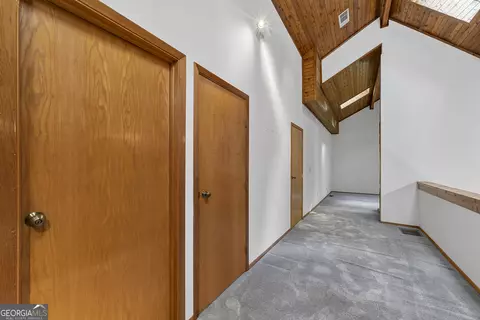 Entry Way - 3014 Prather Bridge Rd, Toccoa, GA 30577 photo 8 of 9