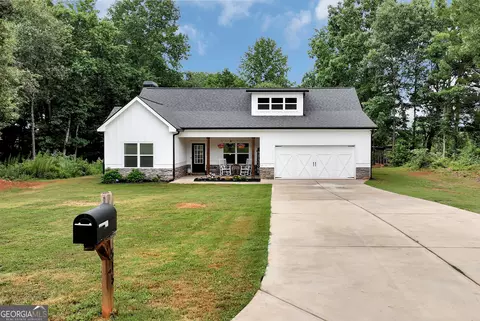 515 Forest Lake Rd, Pendergrass, GA 30567