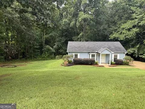 449 Hampton Green Dr, Lagrange, GA 30240 photo 2