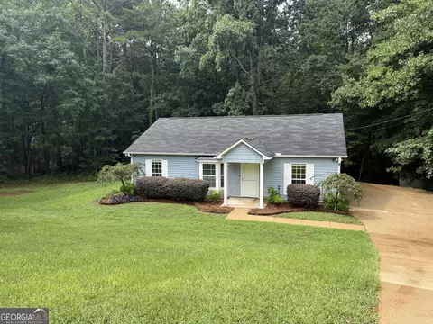 449 Hampton Green Dr, Lagrange, GA 30240 photo 4