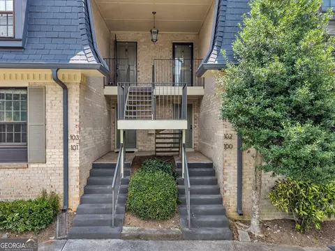 100 NW La-rue Pl, Atlanta, GA 30327