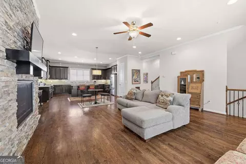 917 Dumaine Trce, Atlanta, GA 30328