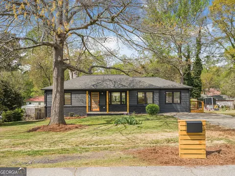 960 Pine Forest Dr SW, Mableton, GA 30126