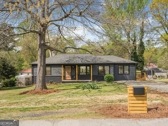 960 Pine Forest Dr SW, Mableton, GA 30126