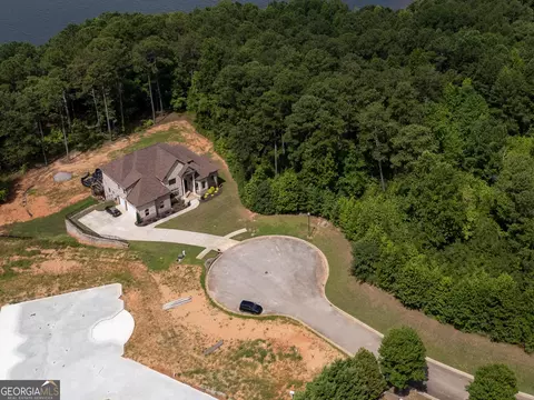 1802 Lake Pointe Cir, Locust Grove, GA 30248