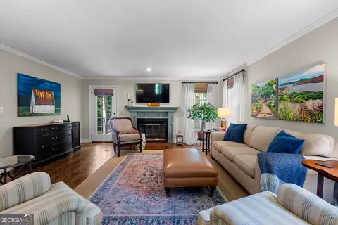 Living - 210 Highland Trl, Lagrange, GA 30240 photo 2 of 5