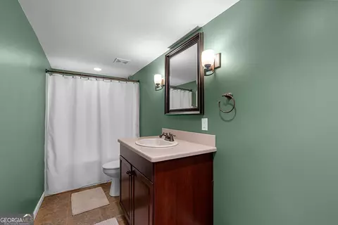 Bath - 210 Highland Trl, Lagrange, GA 30240 photo 8 of 8
