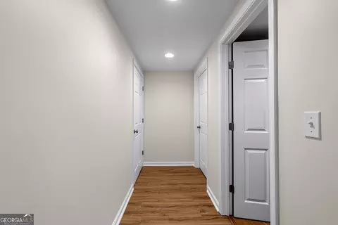 Entry Way - 210 Highland Trl, Lagrange, GA 30240 photo 6 of 7