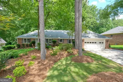 556 Lees Trce SW, Marietta, GA 30064