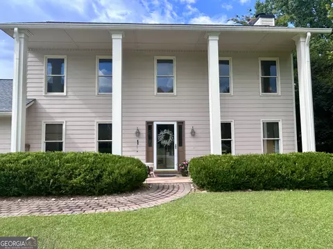 200 Hedgewood Ct, Peachtree City, GA 30269