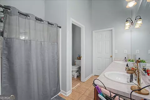 Bath - 75 N Raburn Rd, Bremen, GA 30110 photo 5 of 5