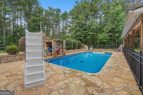 Exterior - 75 N Raburn Rd, Bremen, GA 30110 photo 10 of 28
