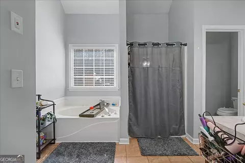 Bath - 75 N Raburn Rd, Bremen, GA 30110 photo 2 of 5