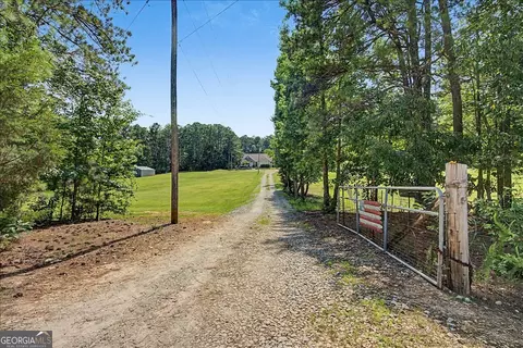 Exterior - 75 N Raburn Rd, Bremen, GA 30110 photo 3 of 28