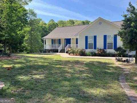 Exterior - 500 Hicks Rd, Toccoa, GA 30577 photo 1 of 11