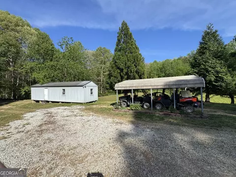Exterior - 500 Hicks Rd, Toccoa, GA 30577 photo 6 of 11