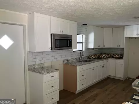 Kitchen - 500 Hicks Rd, Toccoa, GA 30577 photo 2 of 3